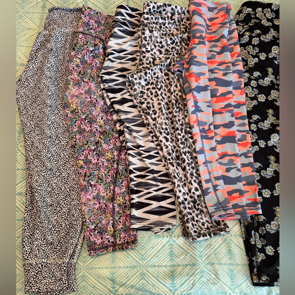 Bundle of 6 Trendy Printed Leggings - Size Medium